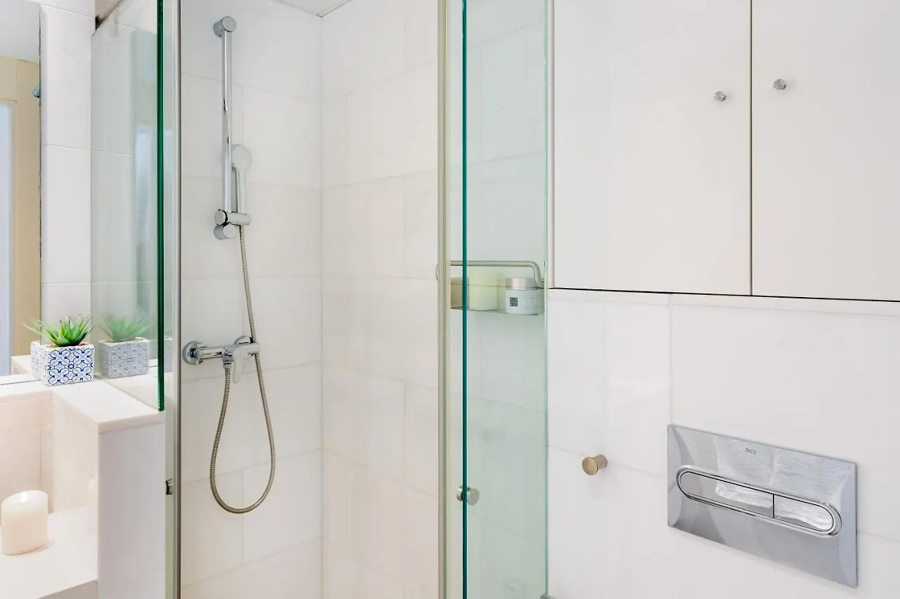 Kronos On The Beach Suite 2 Barcelona Apartment
